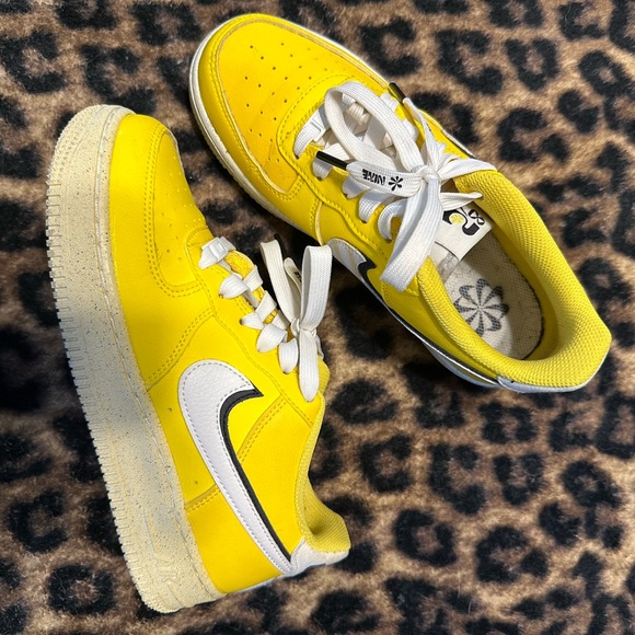 HTF yellow Nike dunks - Picture 1 of 4